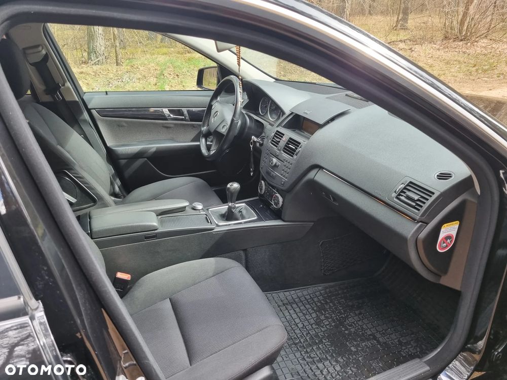 Mercedes-Benz Klasa C 200 CDI DPF Elegance - 17