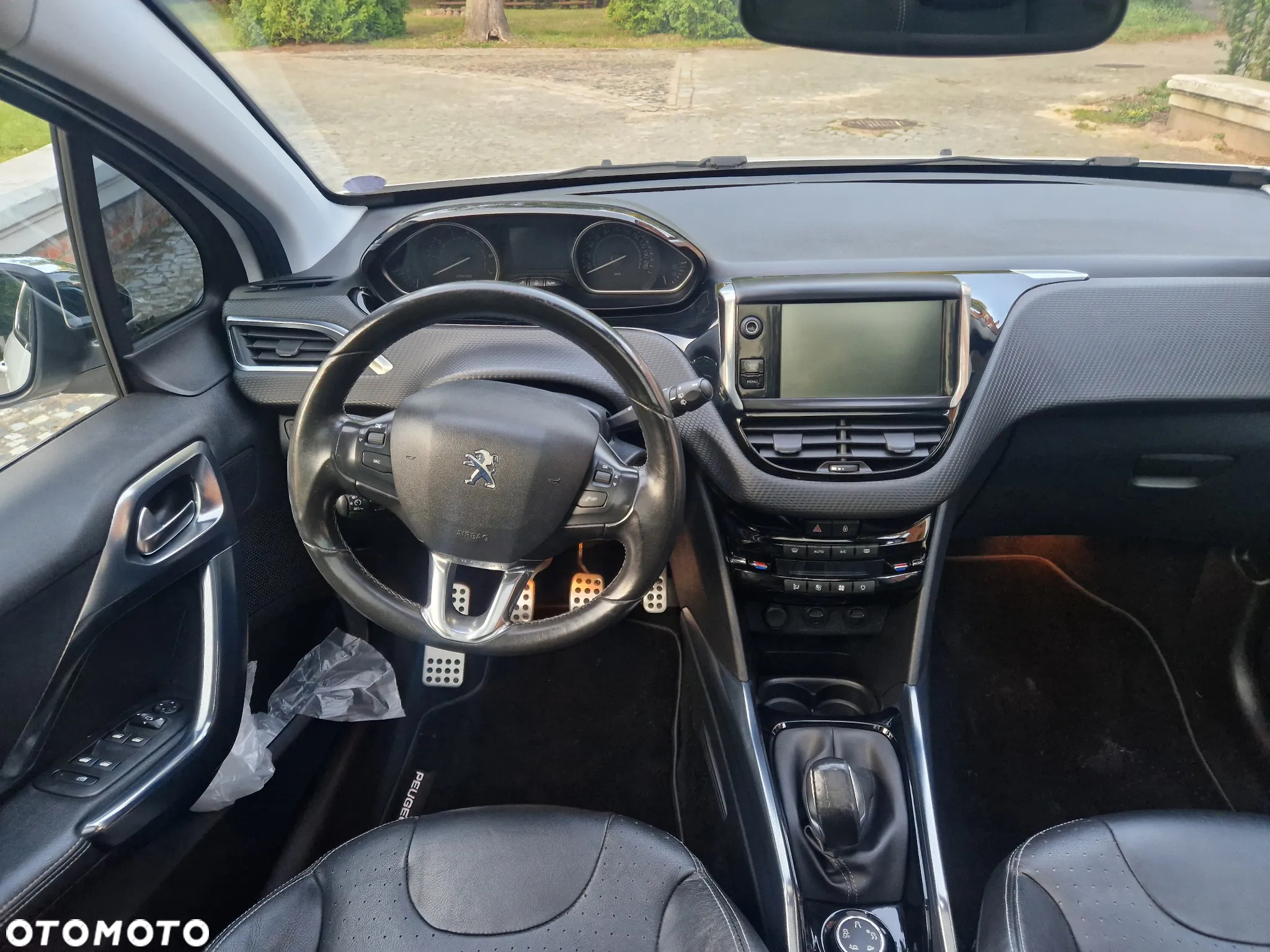 Peugeot 2008 120 VTI Allure - 23