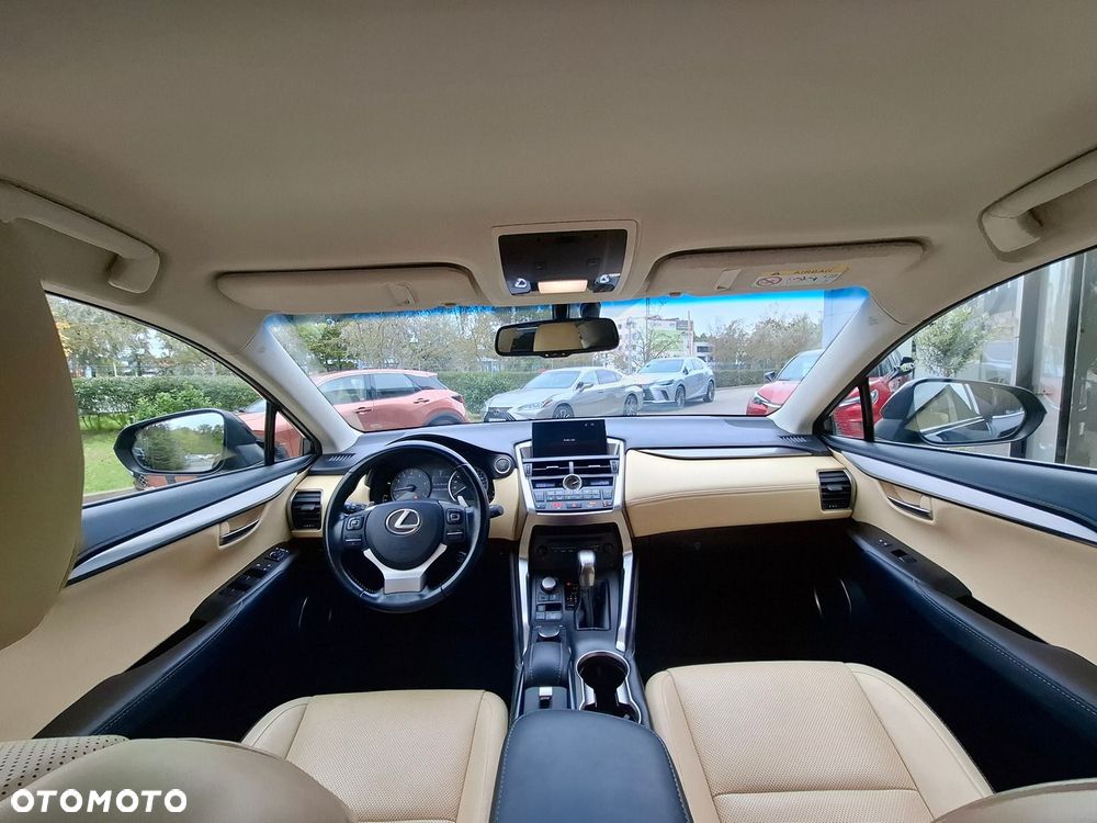 Lexus NX 200t Comfort AWD - 28