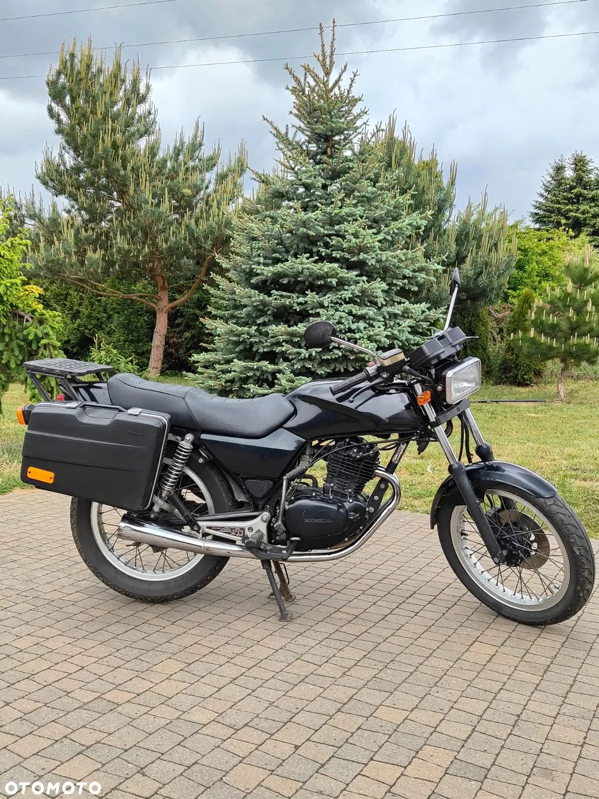 Honda CB - 1