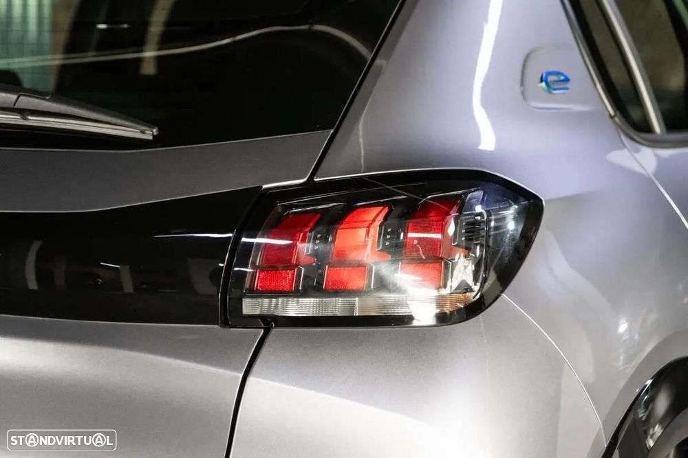 Peugeot e-208 50 kWh Active Pack - 17