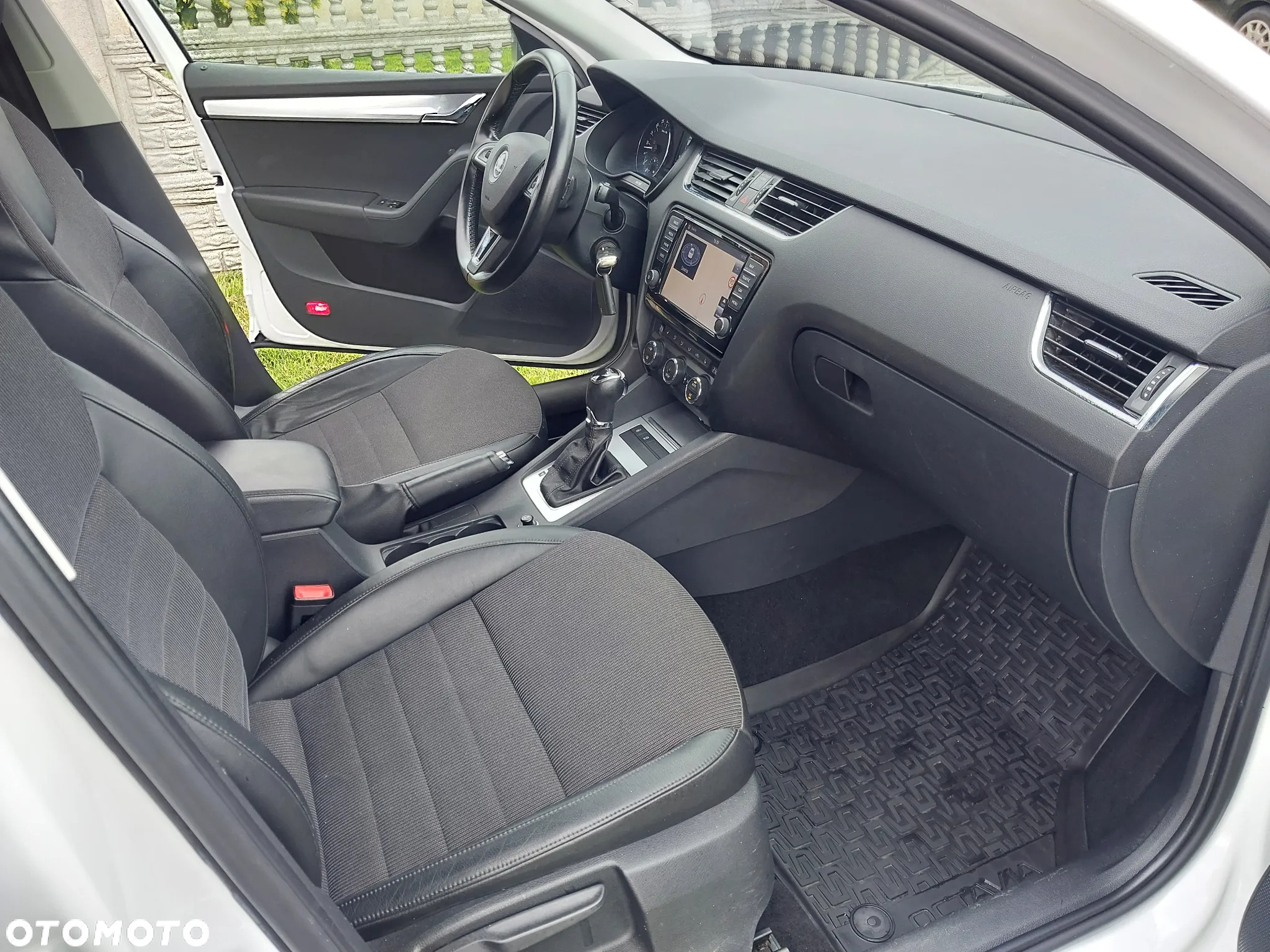 Skoda Octavia 1.6 TDI Elegance DSG - 11
