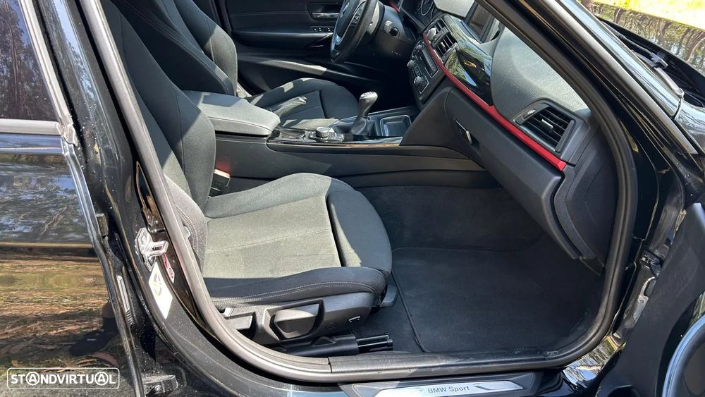 BMW 318 d Touring Line Sport - 9