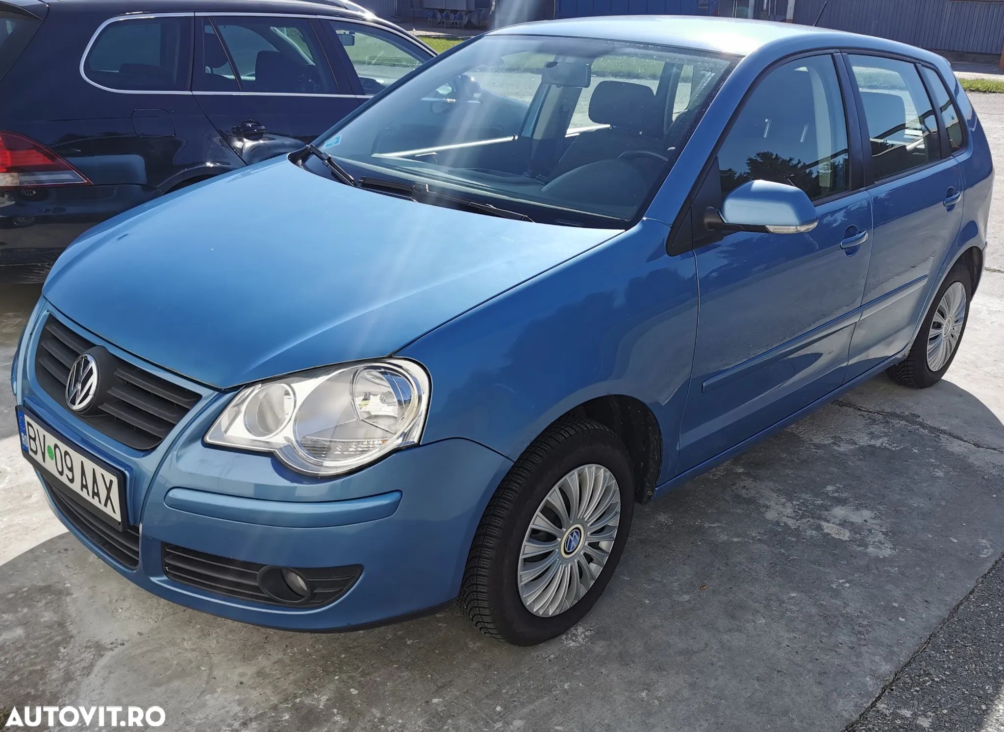Volkswagen Polo 1.2 Attractive - 1