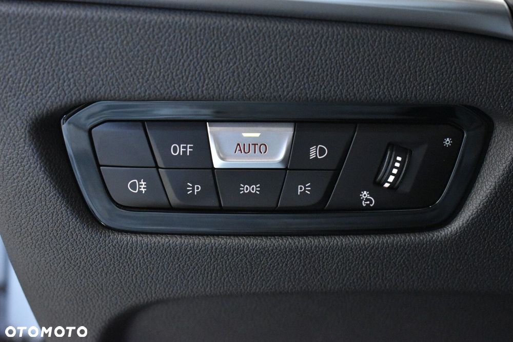 BMW Seria 3 320d mHEV M Sport sport - 14