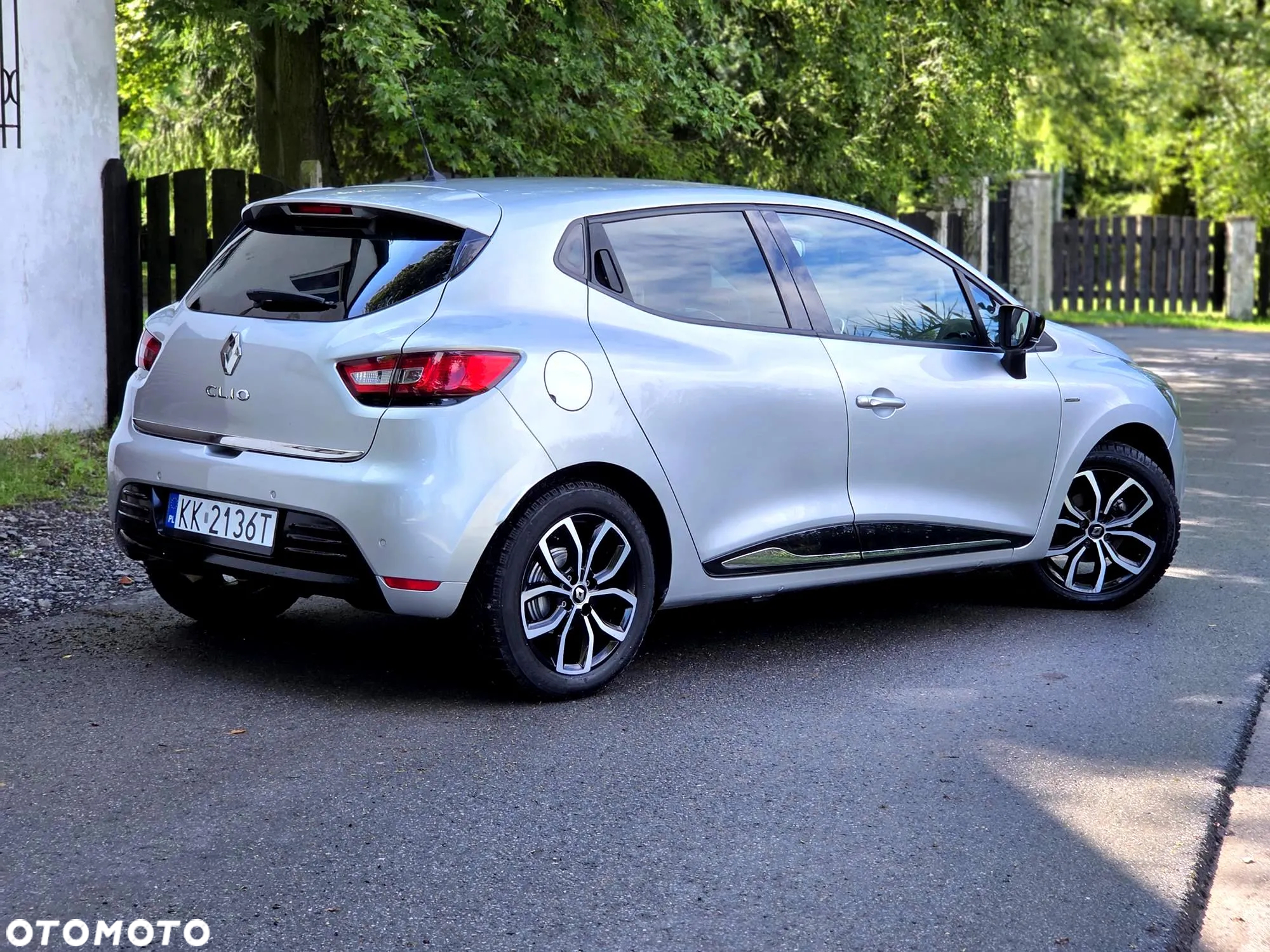 Renault Clio 0.9 Energy TCe Limited - 10