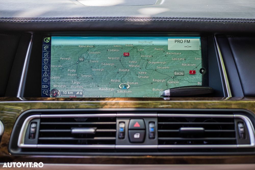 BMW Seria 7 740d Edition Exclusive - 9