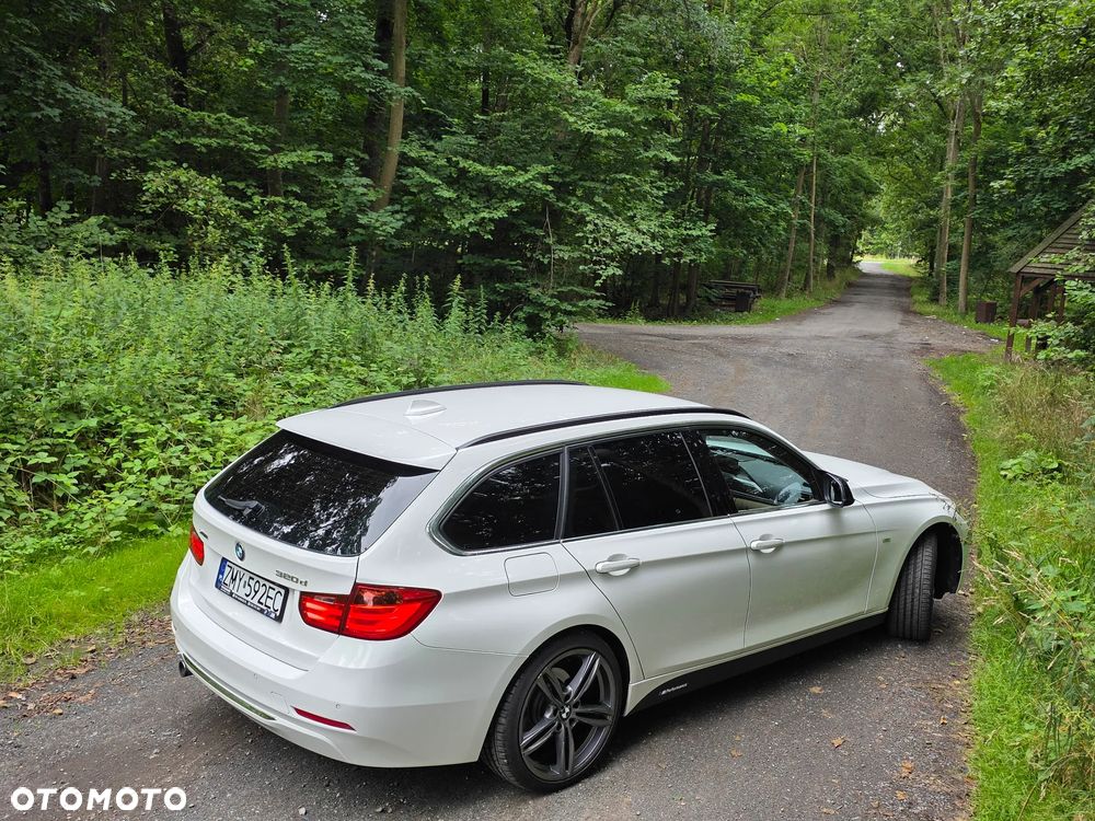 BMW Seria 3 320d Touring Luxury Line - 7
