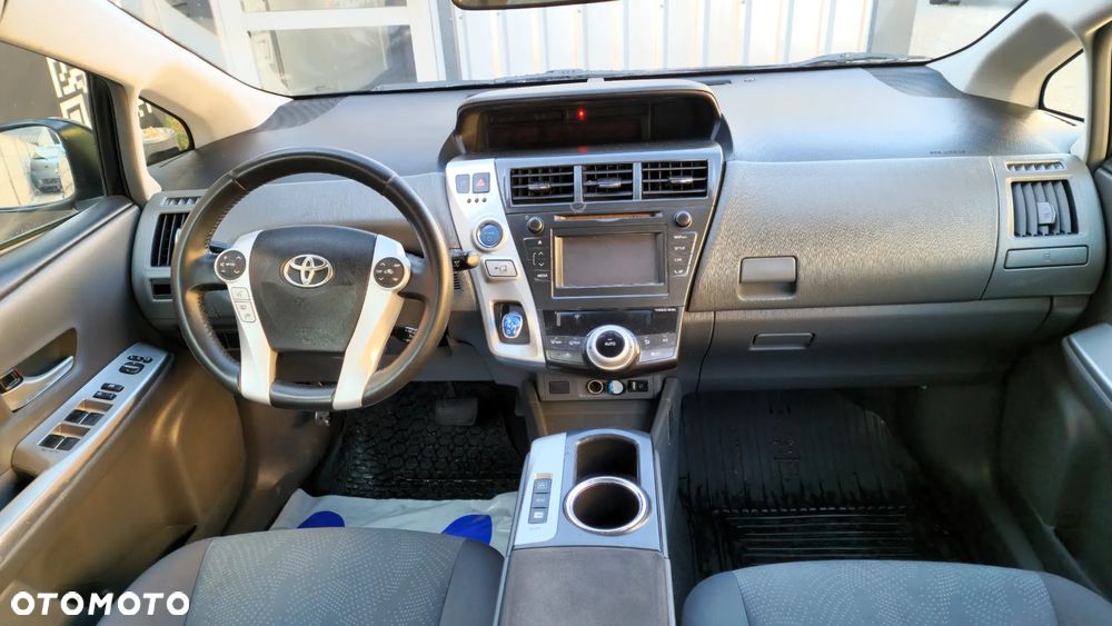 Toyota Prius+ (Hybrid) - 16