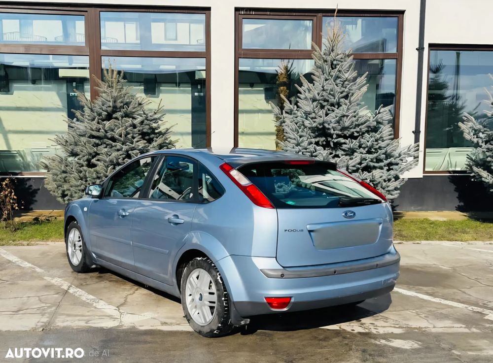 Ford Focus 1.6 Ti-VCT Ghia - 3