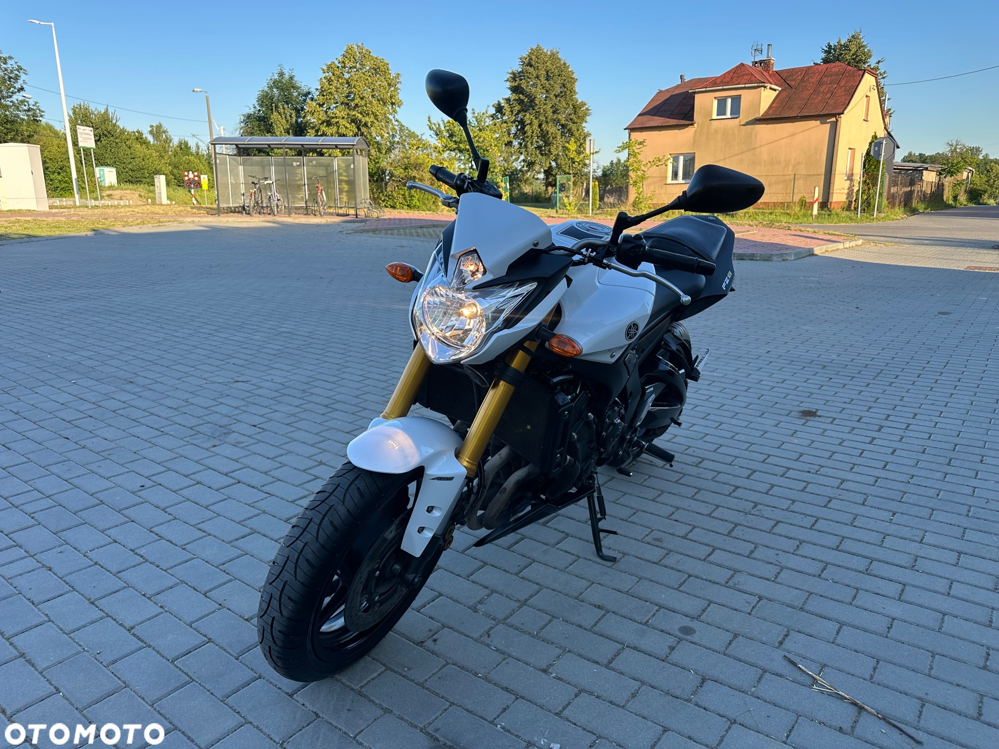 Yamaha FZ8 - 4