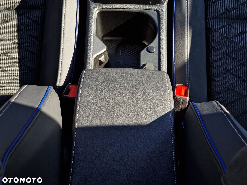 Volkswagen Golf - 20