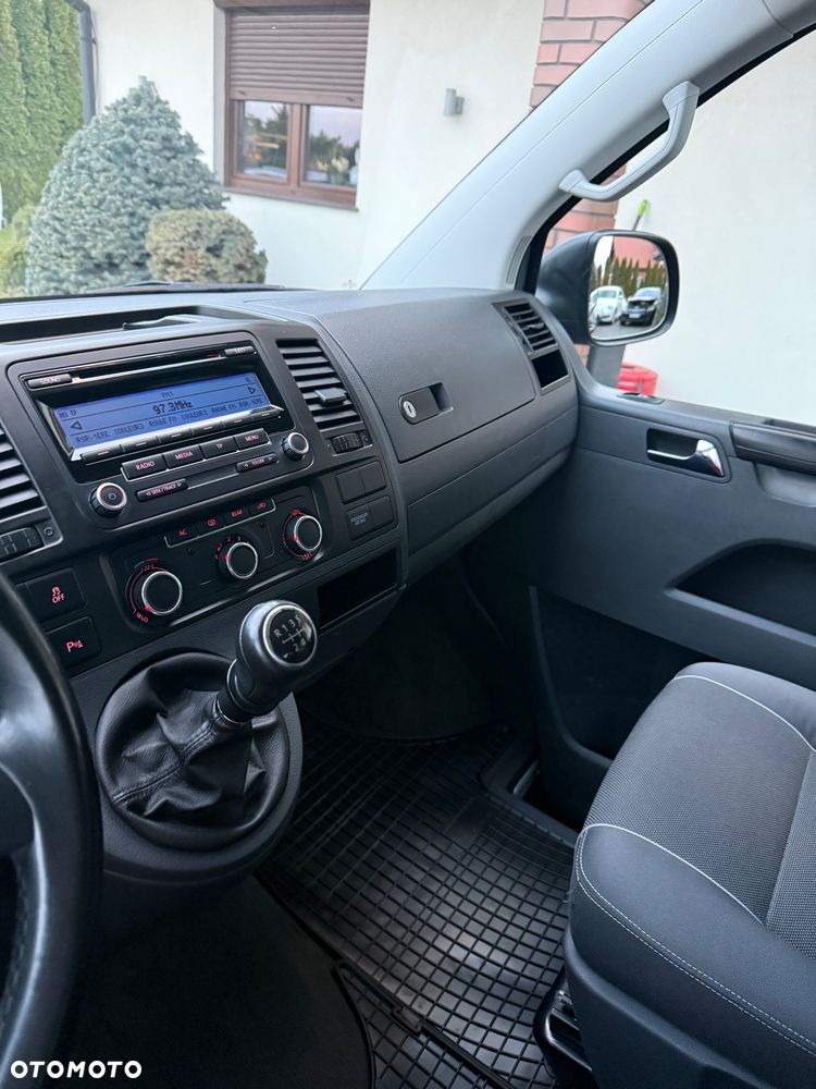 Volkswagen Multivan - 11