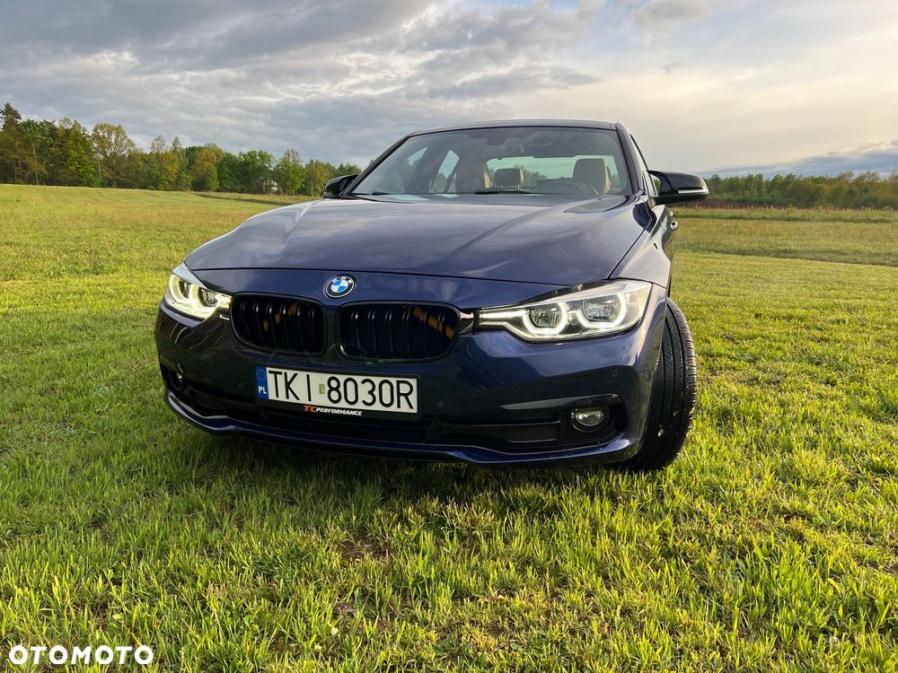 BMW Seria 3 330i xDrive Sport Line - 1