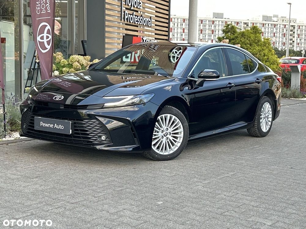 Toyota Camry - 1
