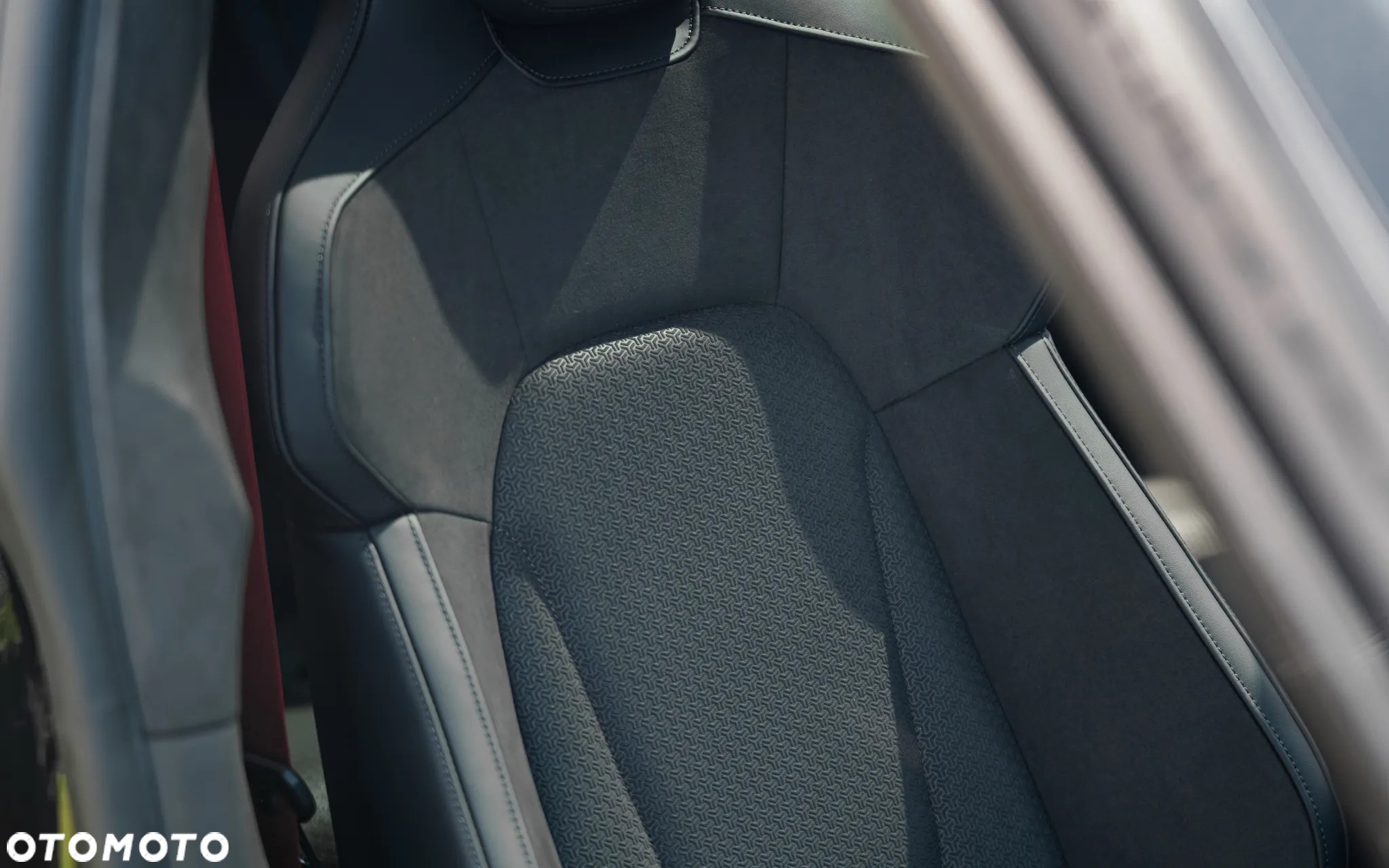 Porsche Taycan 105kWh GTS - 17