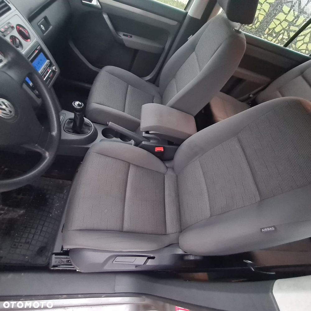 Volkswagen Touran 1.6 Freestyle - 11