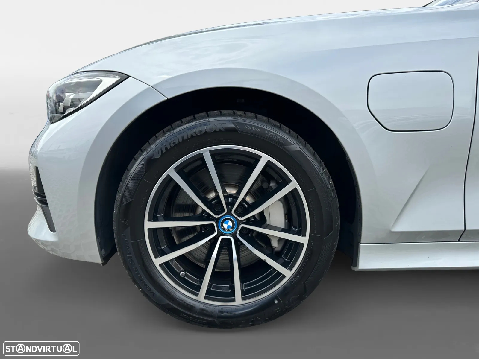 BMW 330 e Auto - 16