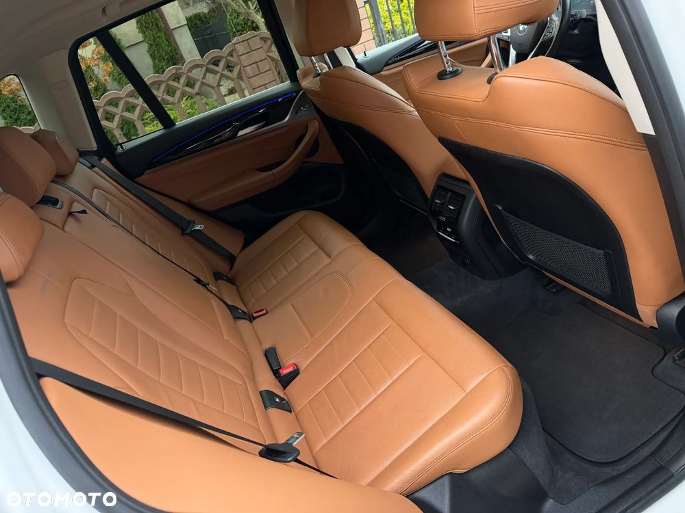 BMW X3 xDrive20d xLine - 30