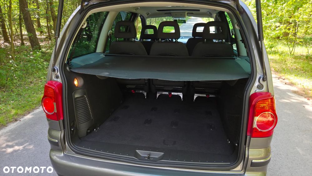 Volkswagen Sharan 2.8 V6 Highline - 23