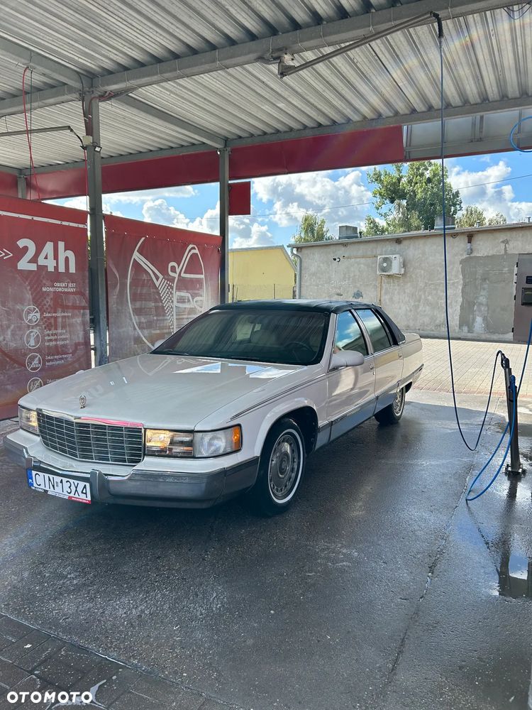 Cadillac Fleetwood 5.7 STD - 1