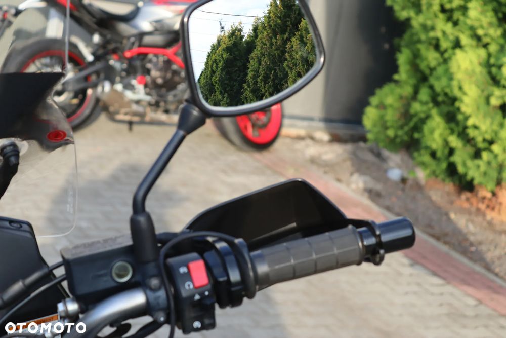 Suzuki V-STROM - 24