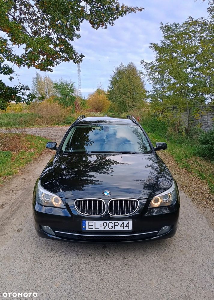 BMW Seria 5 523i - 5