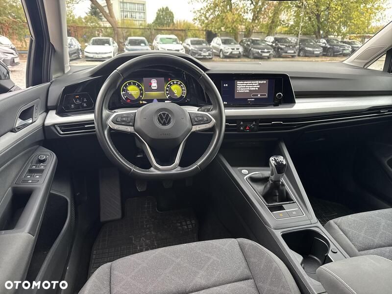 Volkswagen Golf - 11