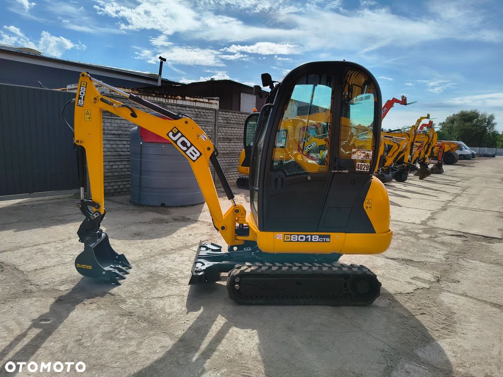 JCB 8018 - 4