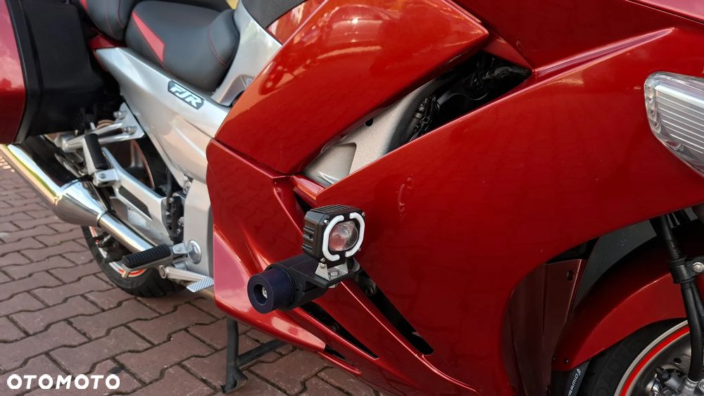 Yamaha FJR - 13