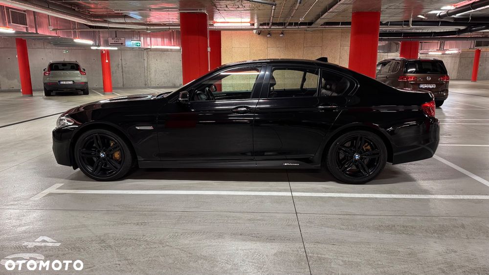 BMW Seria 5 550i xDrive - 8