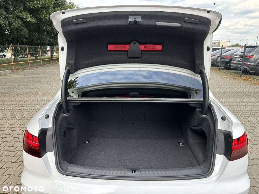 Audi A4 Limousine 35 TFSI mHEV Advanced S tronic - 21