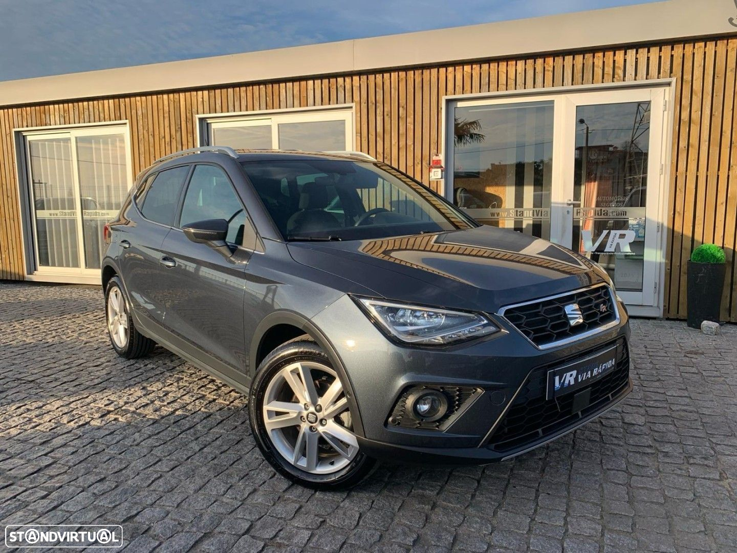 SEAT Arona 1.0 TSI FR - 4