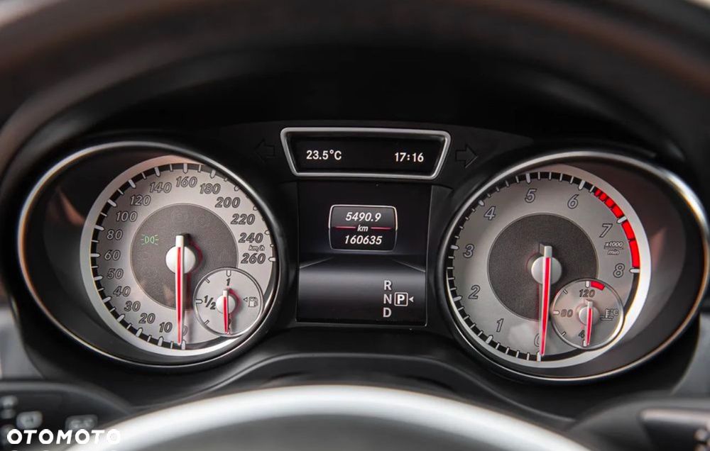 Mercedes-Benz GLA 250 4Matic 7G-DCT AMG Line - 25