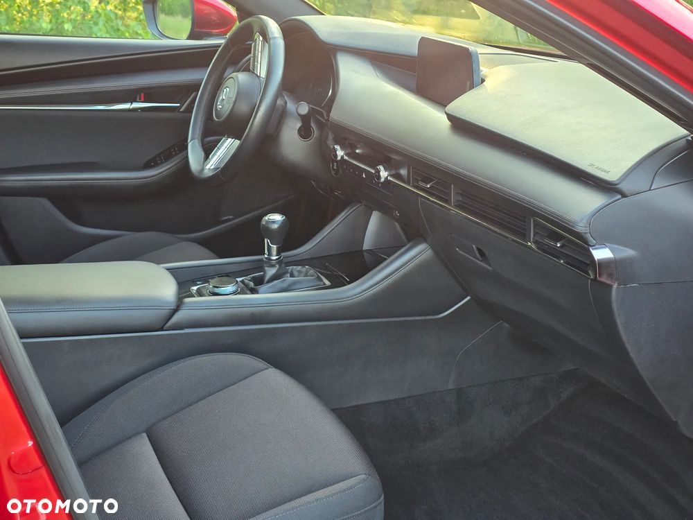 Mazda 3 e-SKYACTIV-G 2.0 M HYBRID - 4