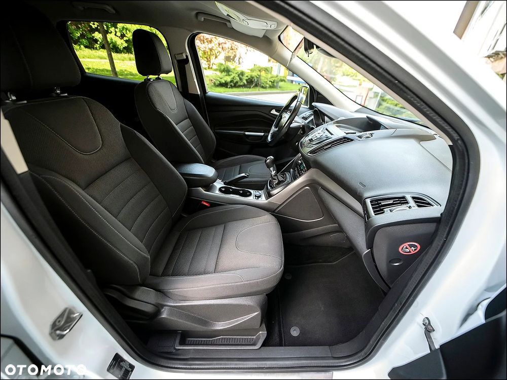 Ford Kuga - 35