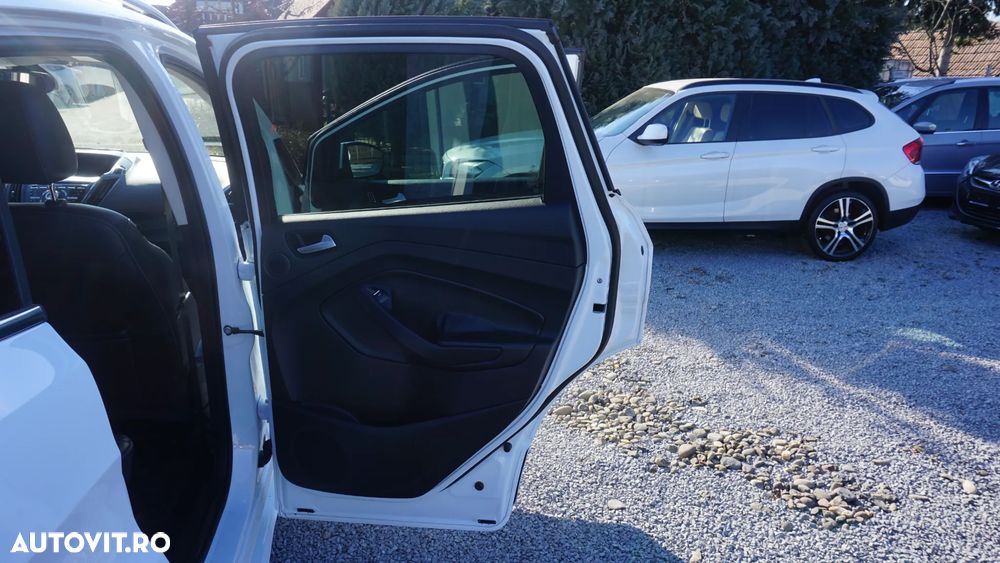 Ford Kuga 2.0 TDCi 4x4 Aut. Titanium - 25