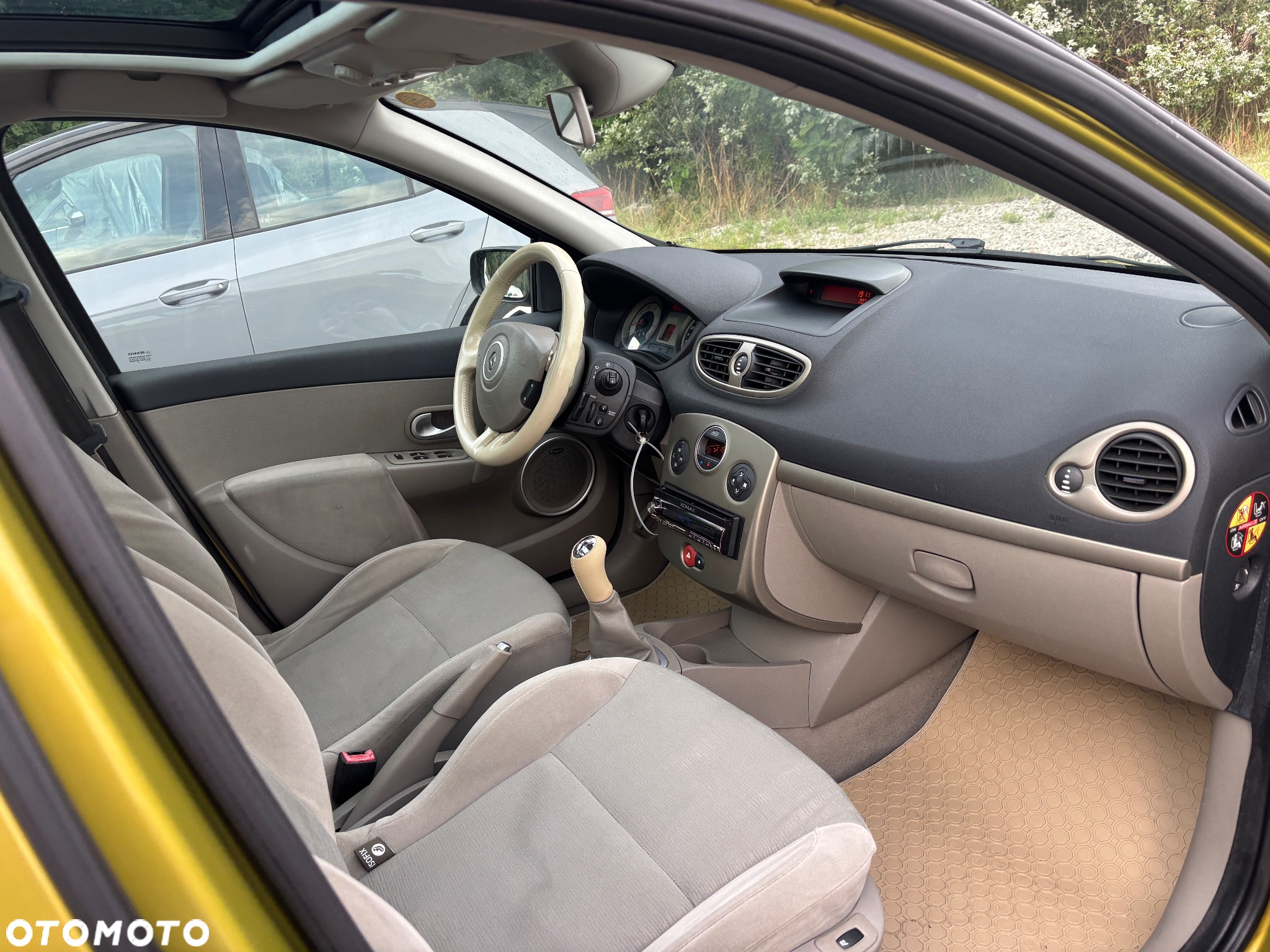 Renault Clio 1.6 16V Privilege - 21