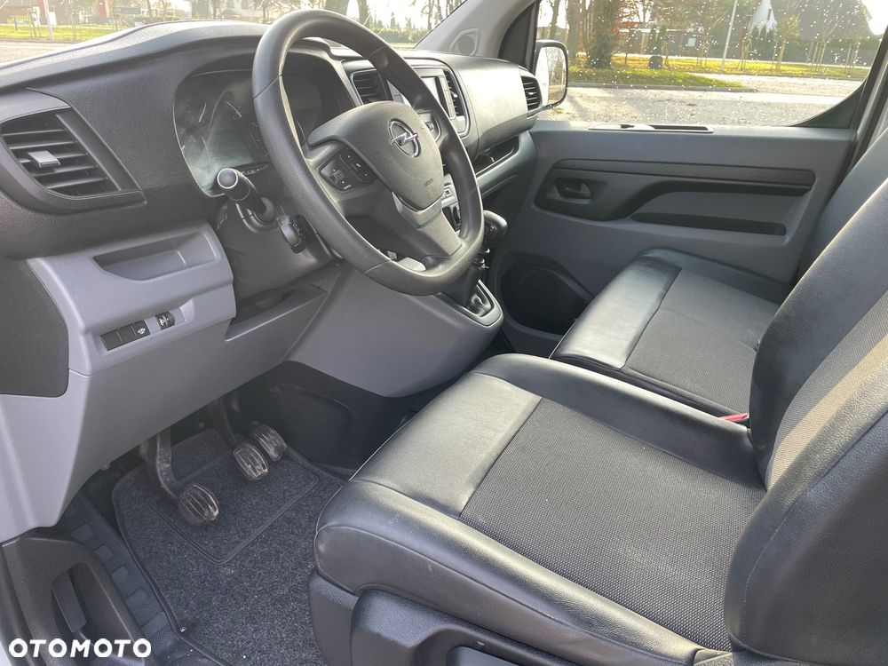 Opel Vivaro - 8