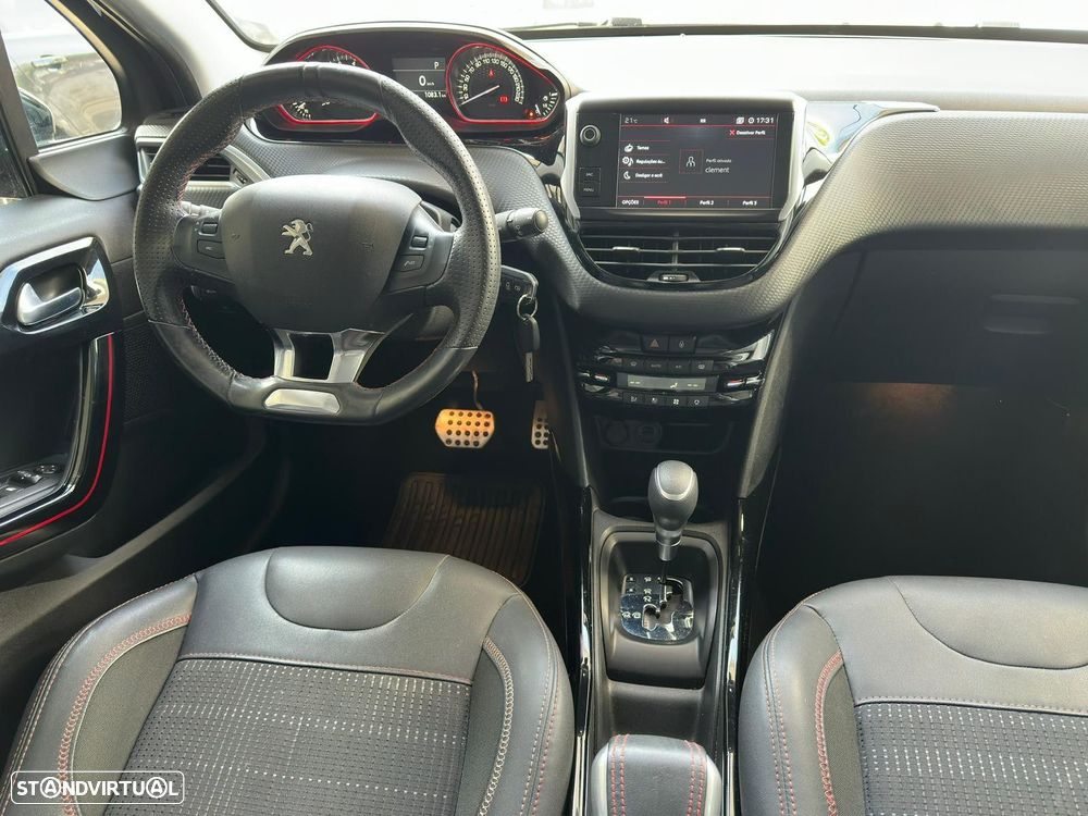 Peugeot 2008 1.2 PureTech GT Line EAT6 - 7