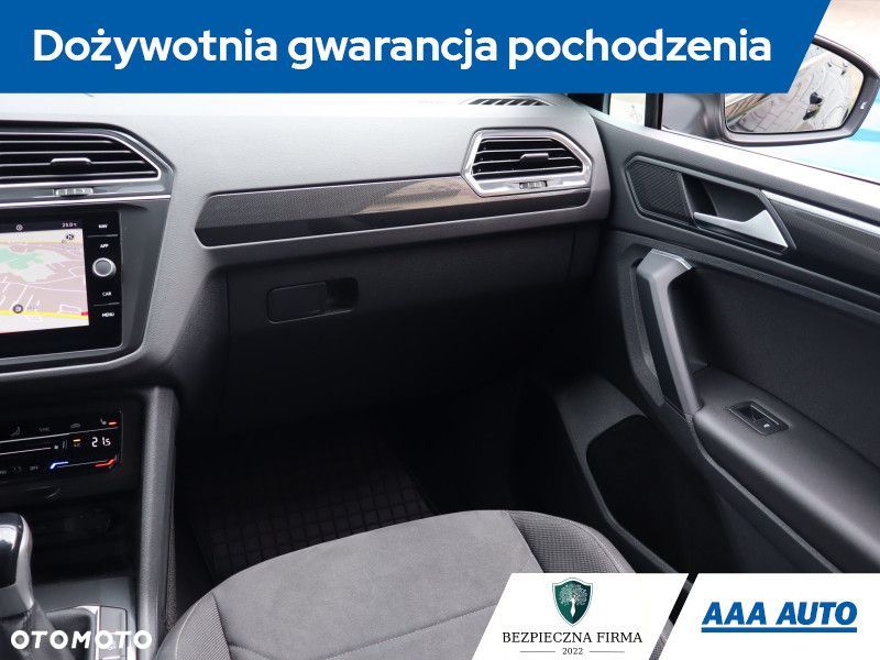 Volkswagen Tiguan - 10