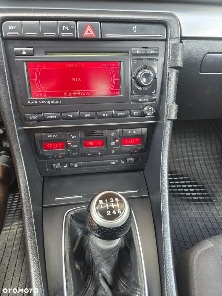 Audi A4 Avant 2.0 TDI DPF - 27