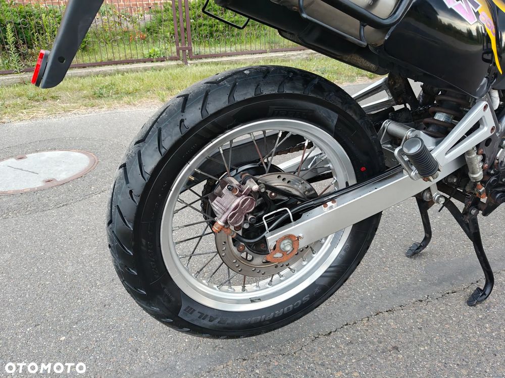 Suzuki DR - 11