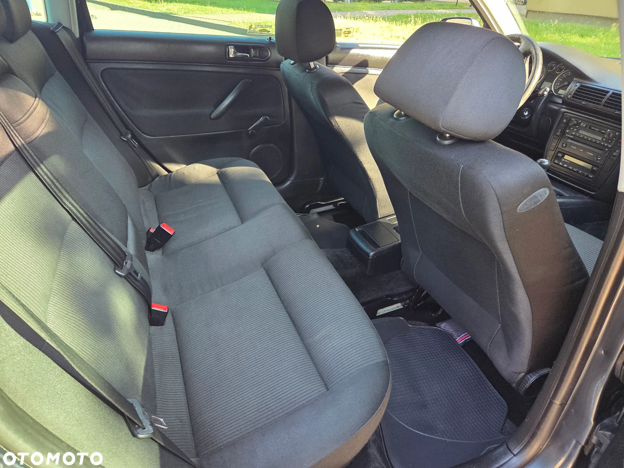 Volkswagen Passat 1.6 - 10