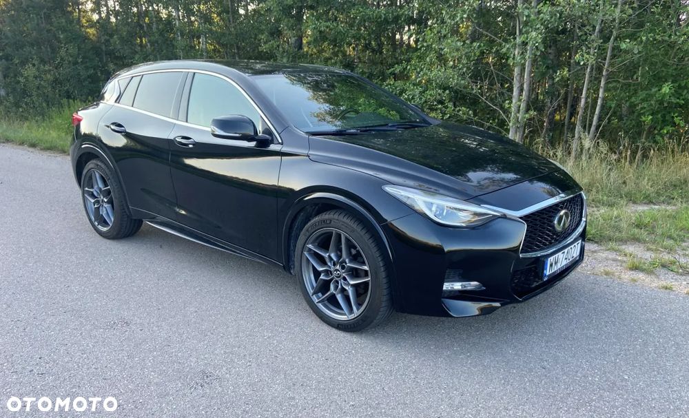 Infiniti Q30 1.5d Premium - 2