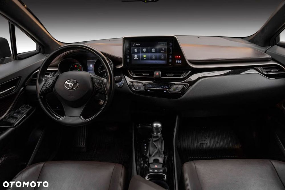 Toyota C-HR - 13