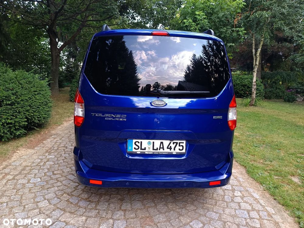 Ford Tourneo Courier 1.0 EcoBoost S&S Titanium - 16