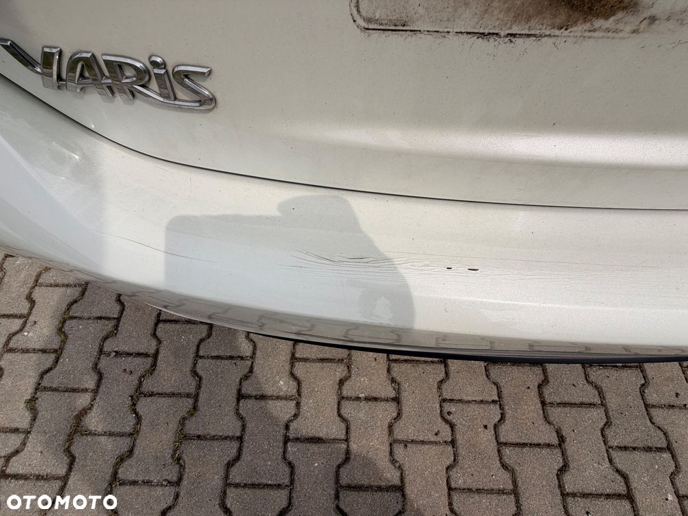 Toyota Yaris Hybrid 100 Business Edition - 20