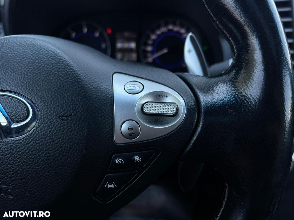INFINITI FX 30 2012 — imagine 24
