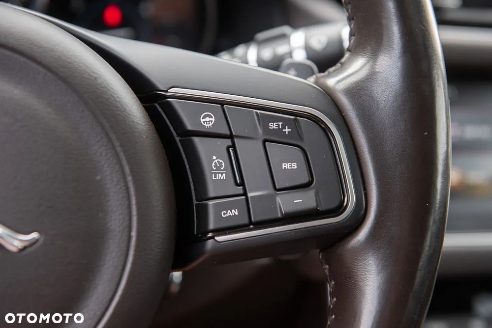 Jaguar XF 20d Sportbrake Portfolio - 20